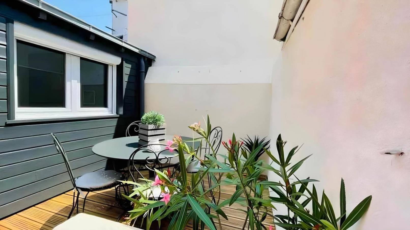 Agreable Maison Renovee En Hyper Centre Avec Patio Pornic Exteriör bild